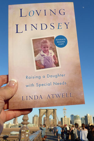 Loving Lindsey at Brooklyn Bridge